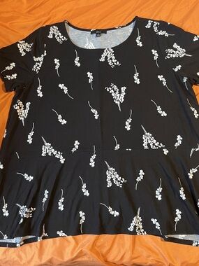 Ellos Black Floral Peplum Short-Sleeve Top